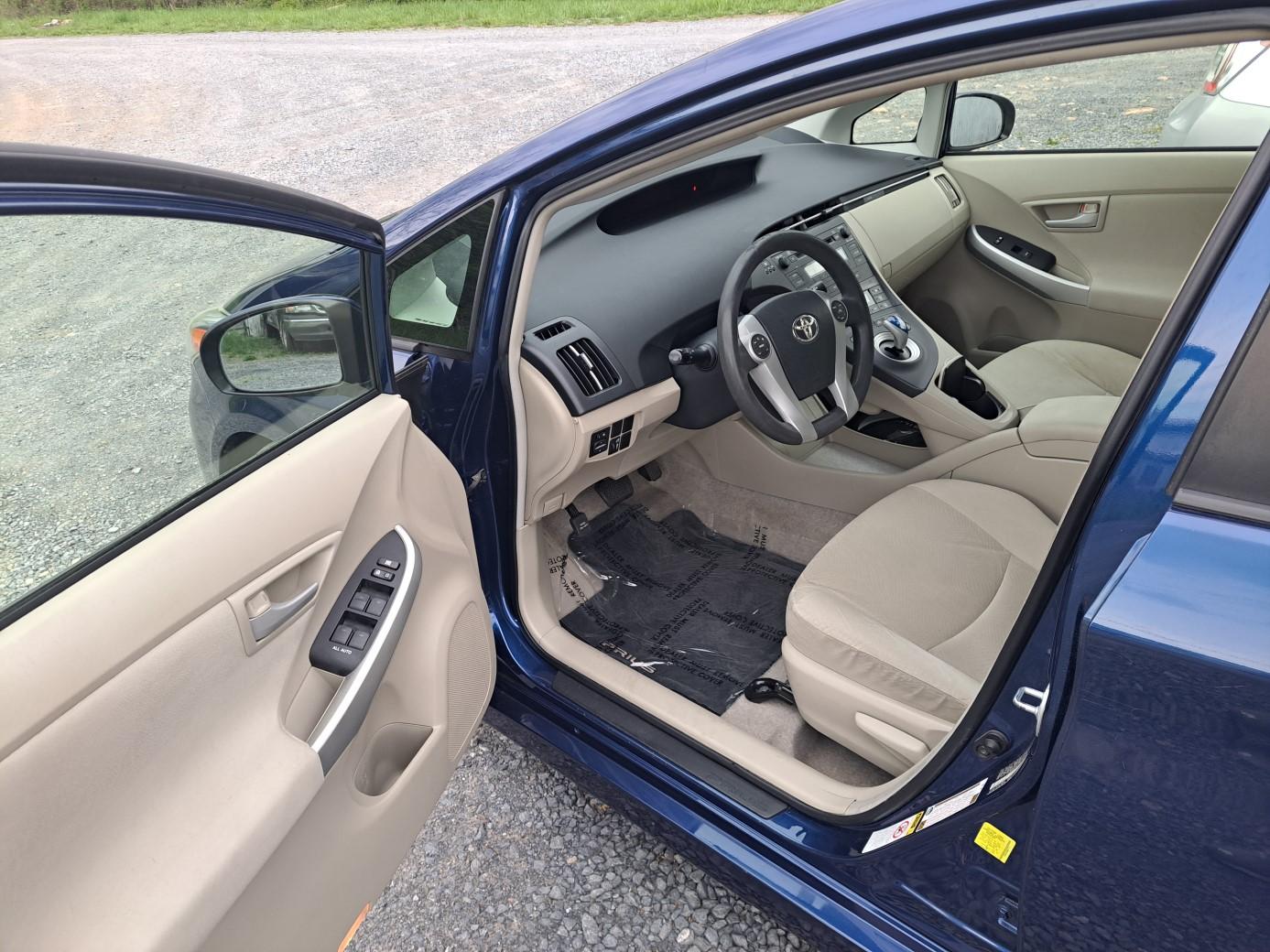 2011 Toyota Prius - 277712