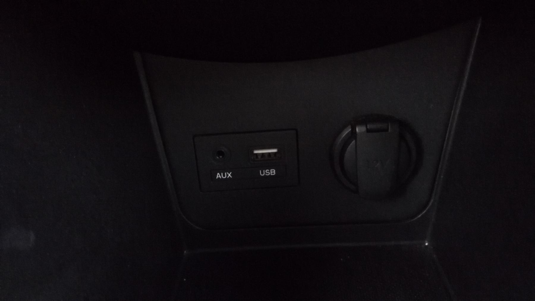 2016 Hyundai Accent SE - 946178