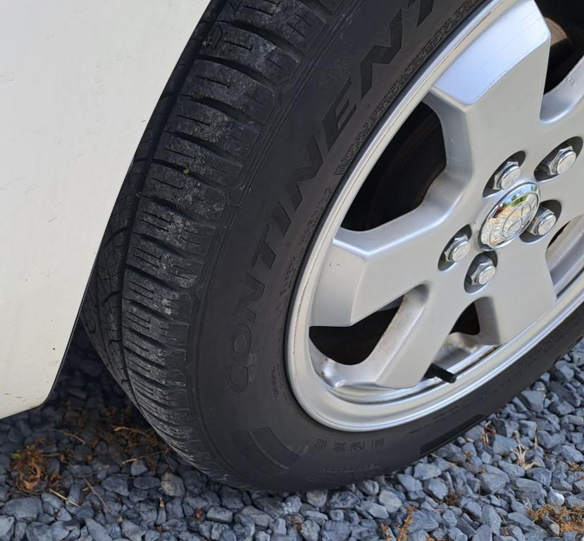 2005 Toyota Prius - 075051