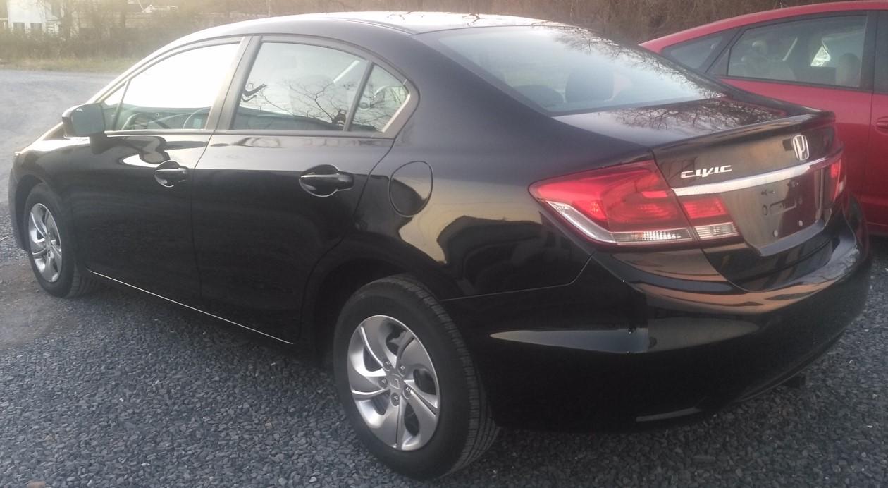2015 Honda Civic LX - 041576