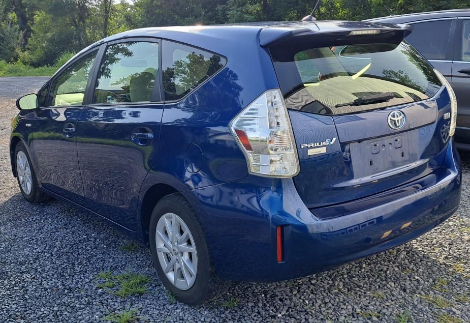 2013 Toyota Prius V Two - 276481