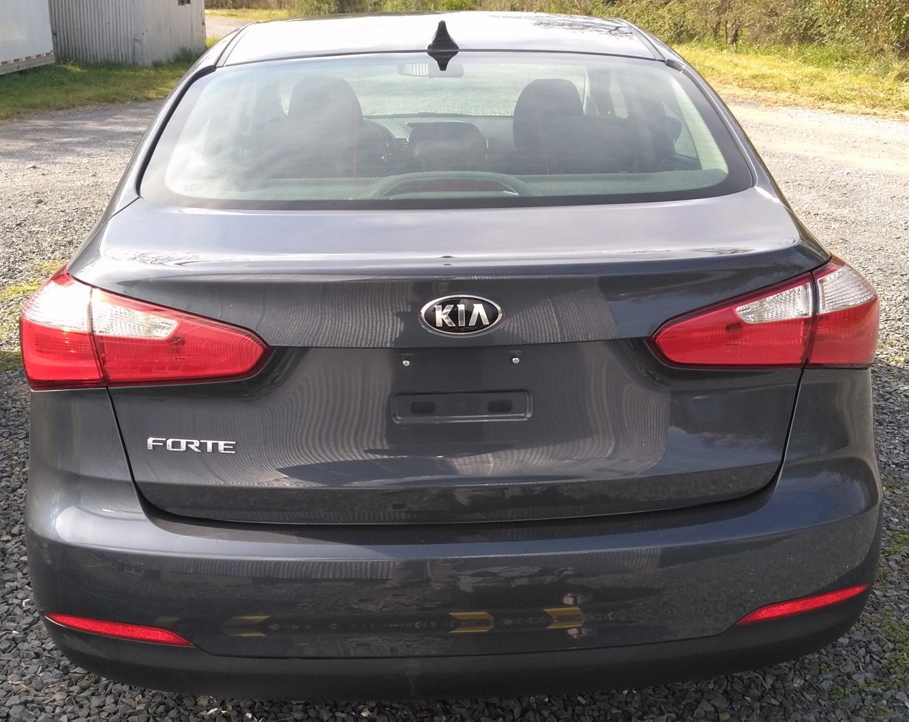 2016 Kia Forte LX - 569713