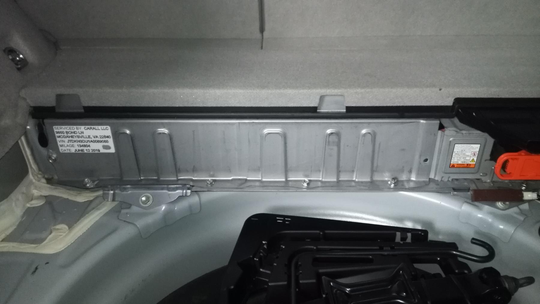 2010 Toyota Prius III - 089085