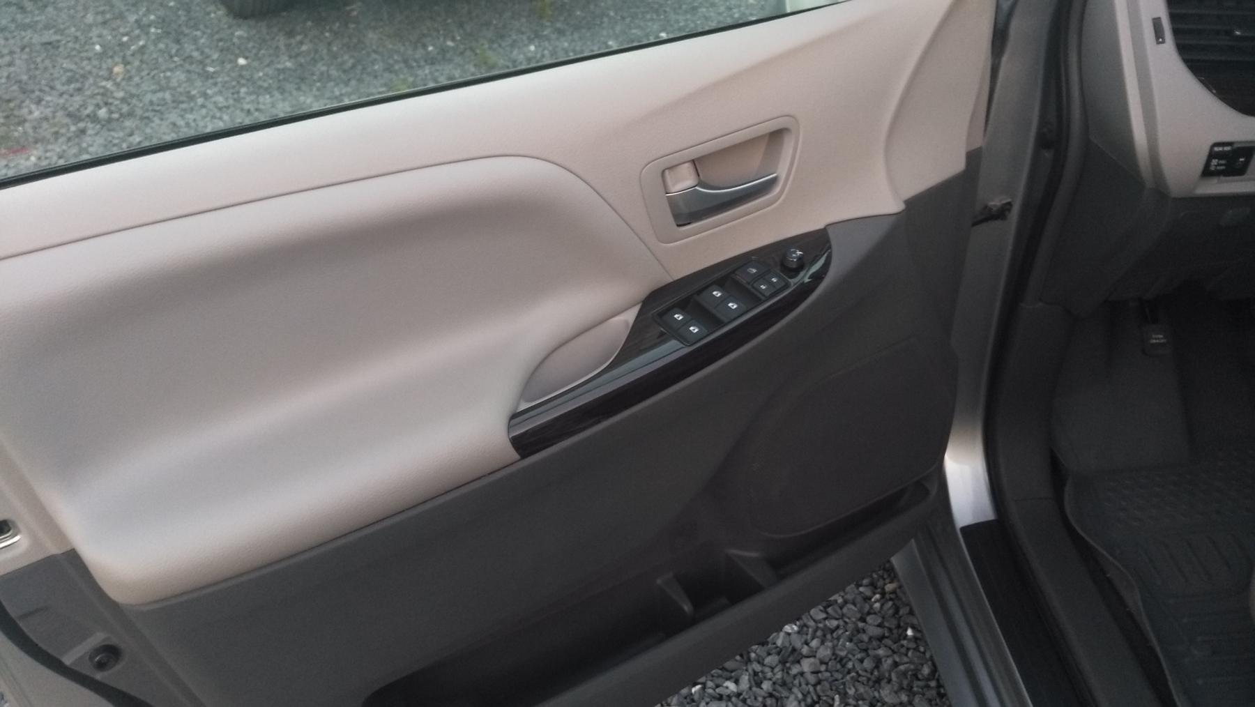 2015 Toyota Sienna XLE - 658119