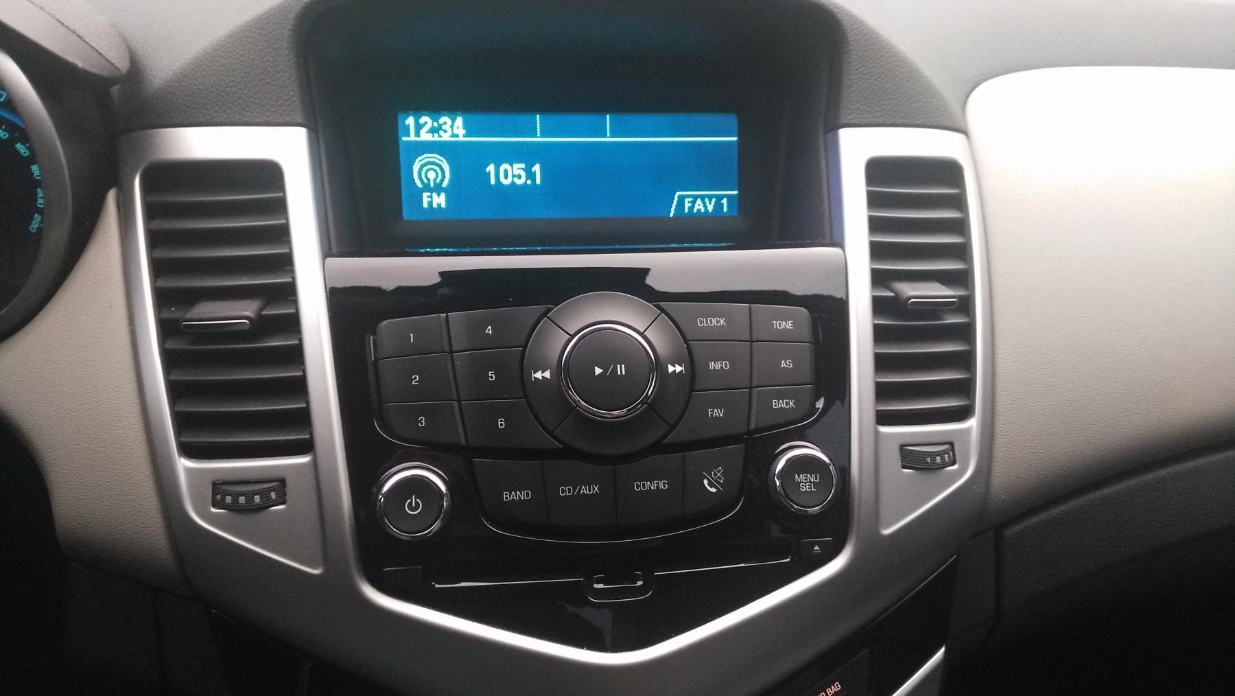 2015 Chevrolet Cruze LS - 114212