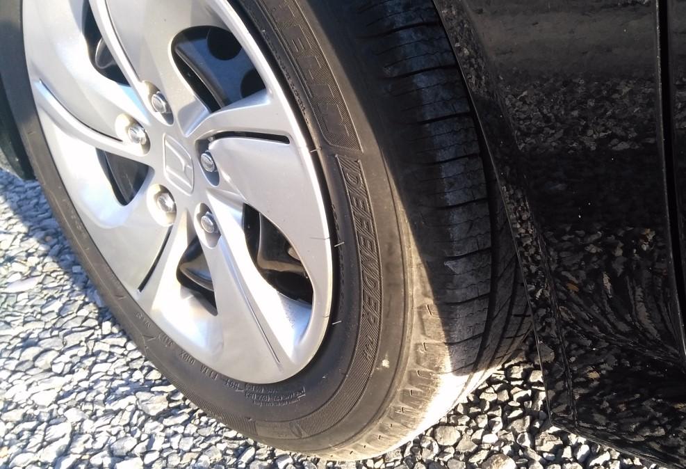 2015 Honda Civic LX - 041576