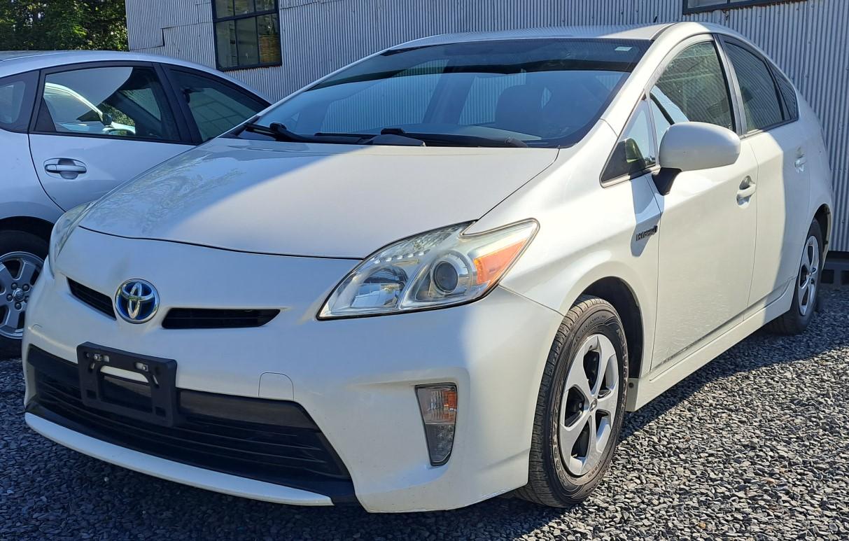 2015 Toyota Prius Three - 403221