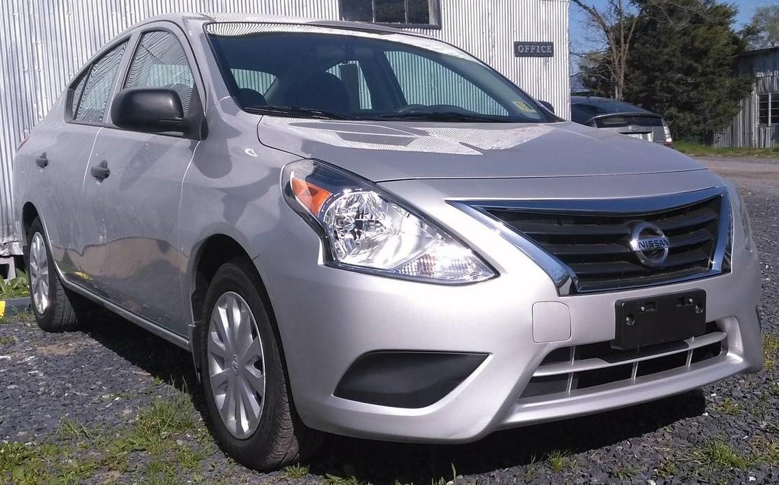 2015 Nissan Versa S - 940190